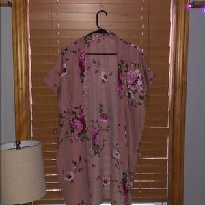 a short sleeve robe/ overlay